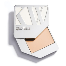 Foundation - Lightness Kjaer Weis - Lightness Foundation cream
