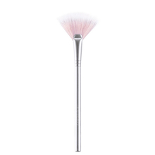 Skin2skin fan brush RMS Beauty - skin2skin fan brush