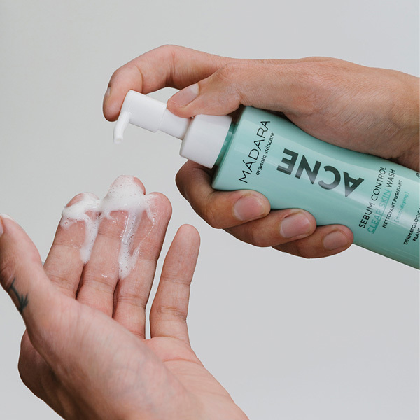 Madara - ACNE - Sebum control clear skin wash