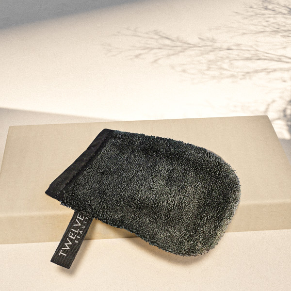 Twelve Beauty - The Hand Wand Twelve Beauty - The Hand Wand