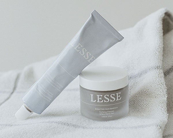 Le masque Bioactive Mask et le nettoyant Refinning Cleanser de LESSE