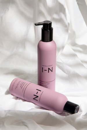 Shampoo and conditioner I-N Intelligent Nutrients